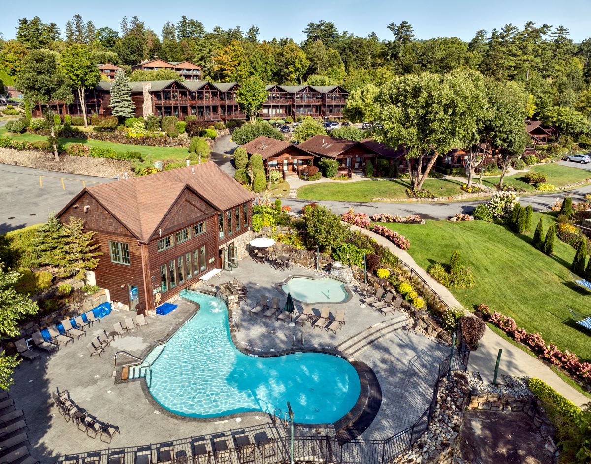 Lodges at Cresthaven